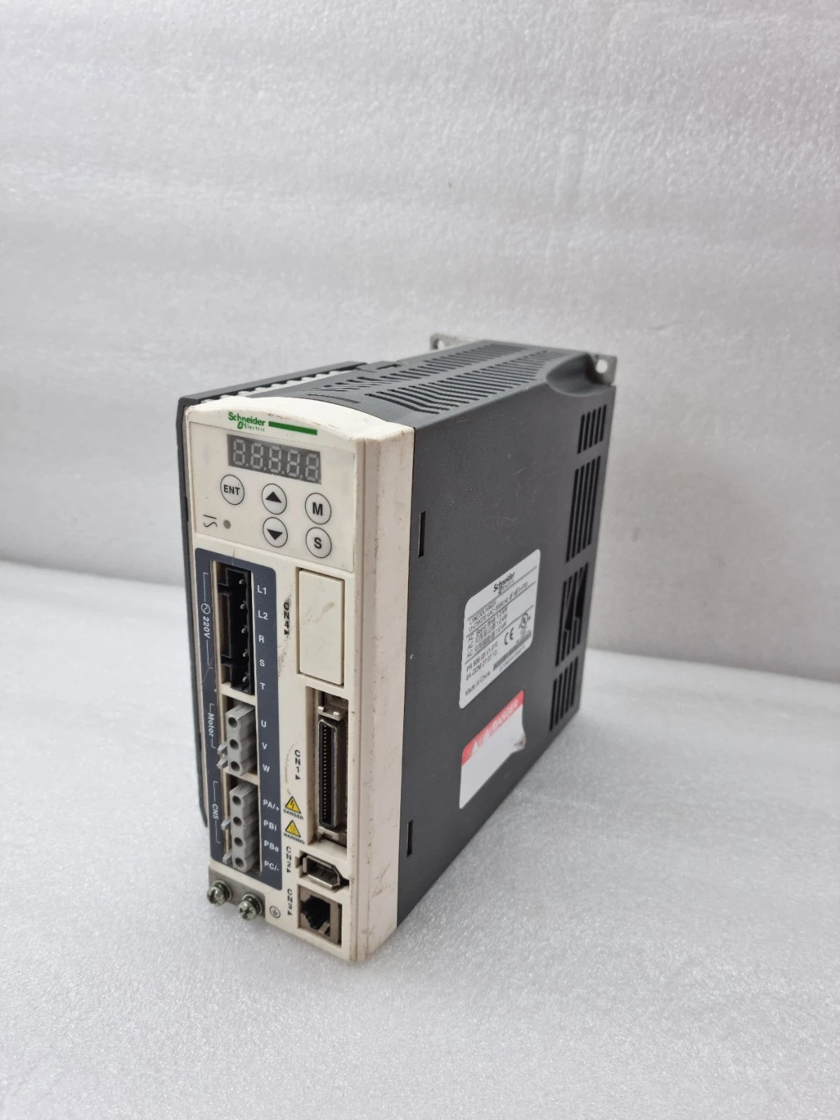 Schneider Electric LXM23DU10M3X Lexium 23 1.0 kW AC Servo Drive (Used Working)